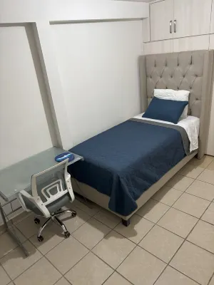 Beautiful full house with 3 bedrooms and 2 bathrooms! - We issue invoice.