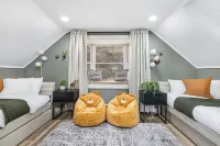 Game Room, Hot Tub, Pet-Friendly, Fire-pit, Views on 3-Acres in Seven Devils