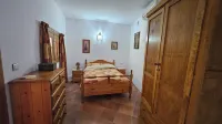 Spacious, cozy and family-friendly apartment above Lake Iznajar Hotels in Rute