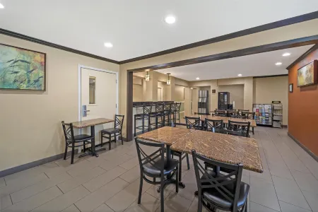 Best Western Plus Twin View Inn Suites