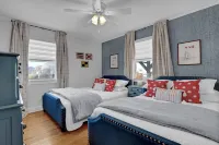 Ocean View-Pet Friendly- 1min walk to beach-sleeps 6