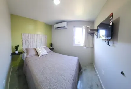 Island Breeze #6 AC and wifi clost to everything