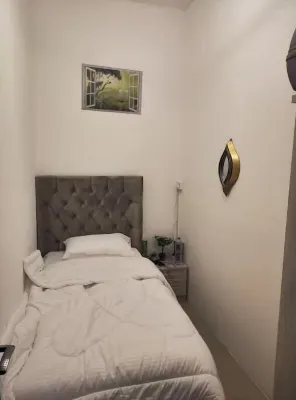 VIP bed private partition 住宿飯店