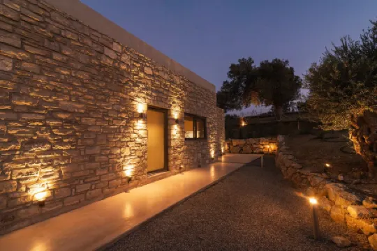 Triades Villas 3, Traumhafte Natursteinvilla mit Salzwasserpool, Ruhige Umgebung