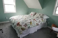 Luxurious Large 3 Bedroom House in Varsity View Hotels in 