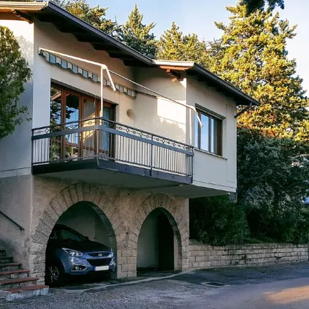 Bungalow for exclusive use with unobstructed lake view and shared use of the pool