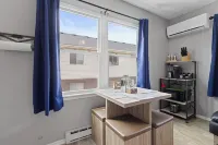 Rustic Spacious Studio/Aurora area/Sleeps 2/Pet Friendly/FREE WI-FI & Parking