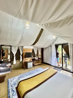 Canvas Resort Các khách sạn ở Atvan