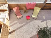 Comfortable house 50m from the sea Hotels in Jullouville