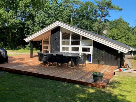 "Lovis" - 600m from the Sea