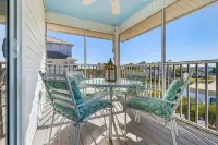 Beautiful 3/3 Island Retreat with Heated Pool, Dock & Private Boat Ramp.