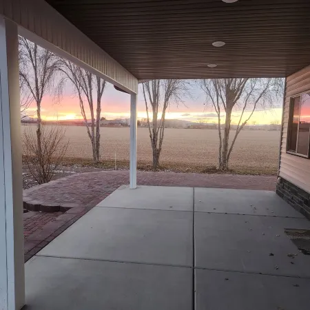 Elevated Retreat in delightful Cedar City