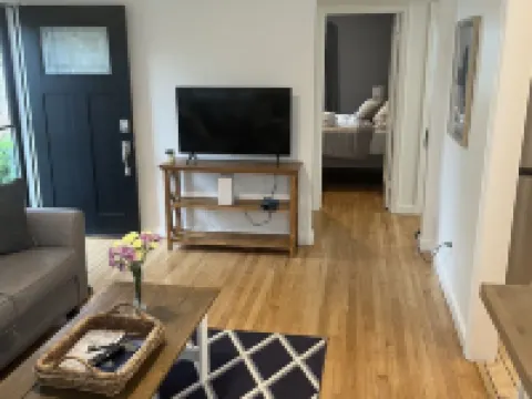 Schenectady Home, Perfect for your business needs. โรงแรมในสเกเนคตาดี