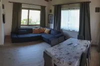 Family-friendly holiday House in Anguillara Sabazia with Parking and a Garden