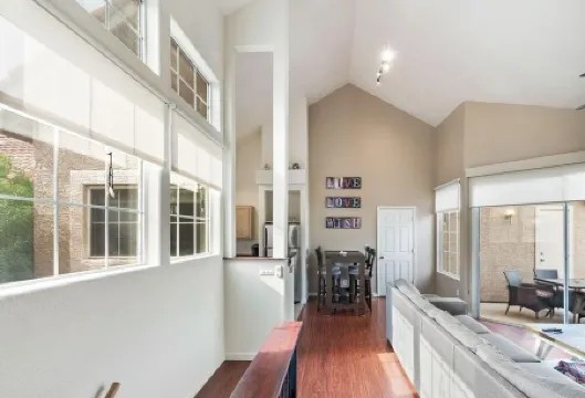 Charming 2-bedroom townhome with fitness room, WiFi in delightful Gilbert