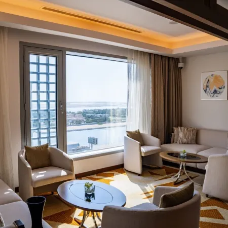 Pearl Rotana Capital Centre