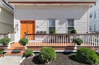 Stunning 1 BR-Apt-Oceanview to Revere Beach -3 Train Stop Boston Logan Airport