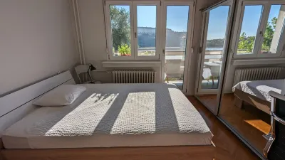 3 Bedroom Riverfront Apartment with Amazing Views Các khách sạn ở 