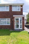 3 bedroom house set in Swinton Manchester,  Free parking and wifi Hotel a Clifton