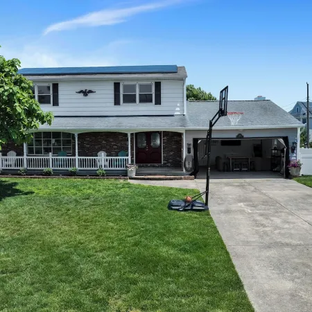 Close To Beach, 5 Bedroom, Sleeps 12, Saltwater Pool, Large Yard, On Golf Course