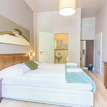 Boutique hotel Отели рядом с достопримечательностью «Рынок Нашмаркт»