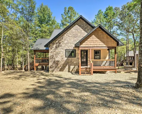 Modern Broken Bow Cabin, Near Lake and Wineries Hotels in Broken Bow