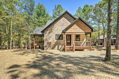 Modern Broken Bow Cabin, Near Lake and Wineries