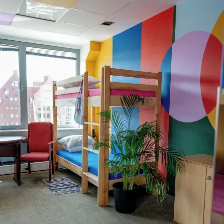 Hostel Szafarnia 10 Bed&Breakfast Отели рядом с достопримечательностью «Королевская часовня»