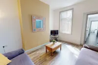 Sunderland Cosy Cottage - parcheggio