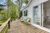 Beachy Palms Cottage on Lake Huron w/ Hot Tub! - 3-Sterne