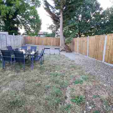 Cosy Family home with (Spa,hottub,Jacuzzi), 5 mins from LUTON-AIRPORT Hotel Exterior