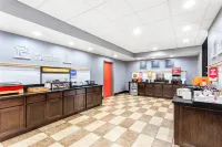 Hampton Inn-DeKalb (Near the University) - parking