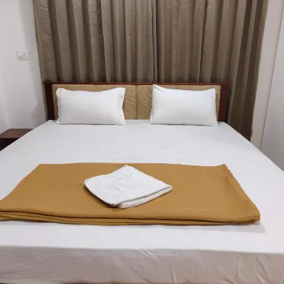 Hotel Nova Отели рядом с достопримечательностью «Остров Болгатти»