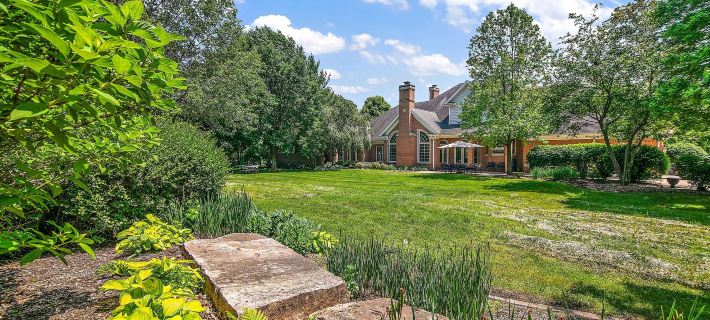 Private Riverbank 27-acre Estate 1 hr From Chicago Hotels in Kankakee County