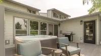 Updated Luxury Golf CourseTownhome