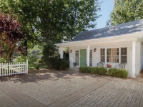 Dickey House, Carriage Suite 馬什菲爾德酒店