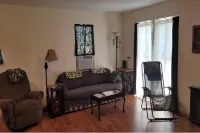 The Red House-Ten minutes to San Augustine boat launch at Sam Rayburn Lake