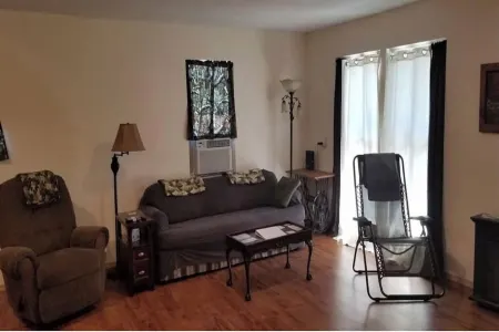 The Red House-Ten minutes to San Augustine boat launch at Sam Rayburn Lake