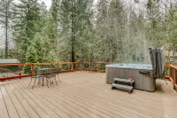 Hygge Cabin on the River Hoteles en Rhododendron