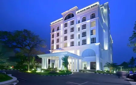 The Sahira Hotel