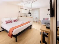 Hife Bordeaux Hotels near Bordeaux-Lac