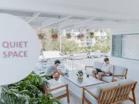 Surf Inn Boutique Backpackers - Free Breakfast インフィニティアトラクション周辺のホテル