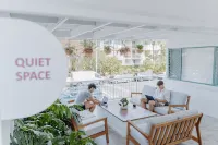 Surf Inn Boutique Backpackers - Free Breakfast - Hostels