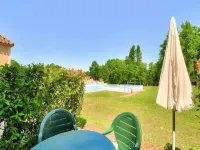 Apartment by Lake with Pool in France Hotels in Monflanquin