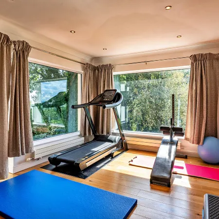 Cottage in Whitestone with Garden & Games Room