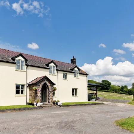 Cottage in Wales near Brecon Beacons Trails