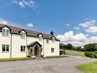 Cottage in Wales near Brecon Beacons Trails