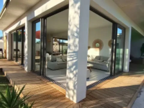 CASA LUMA between the sea and Montpellier Hotels in Lattes