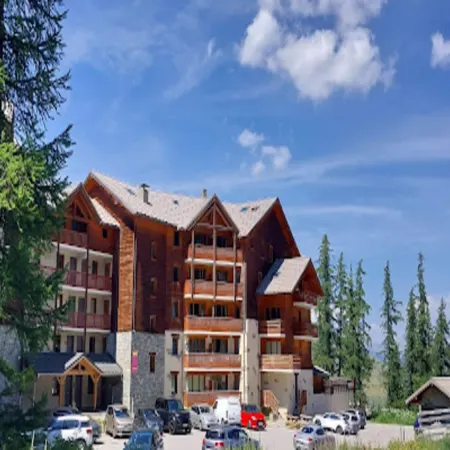 Apartment in Vars Near le Point Show