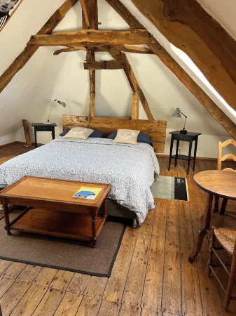 La Maison Отели в г. Жослен